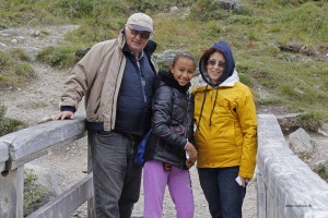 45_Henri und Paulin mit ihrer Enkelin Lea  